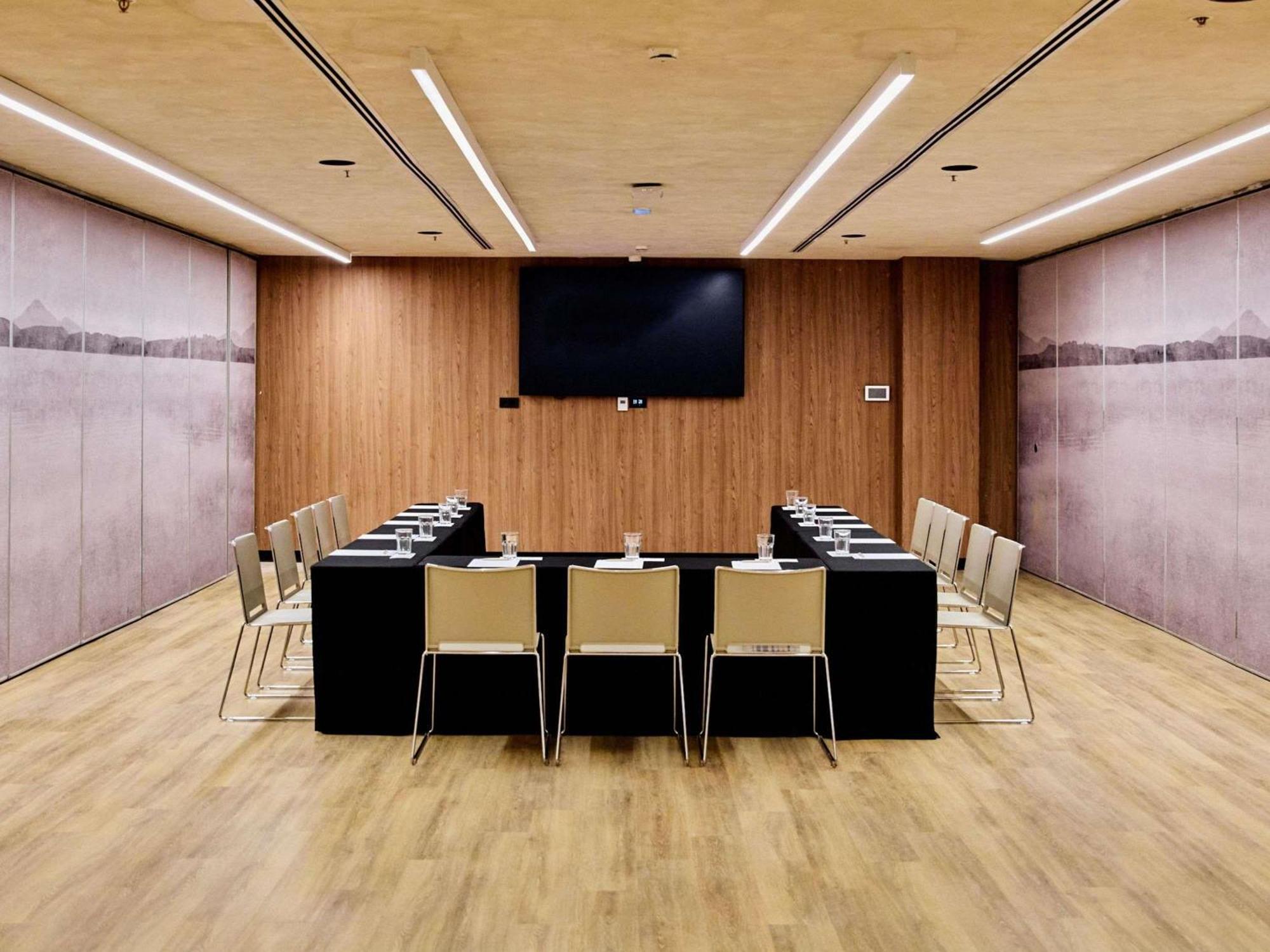 Novotel Valencia Lavant Exterior photo