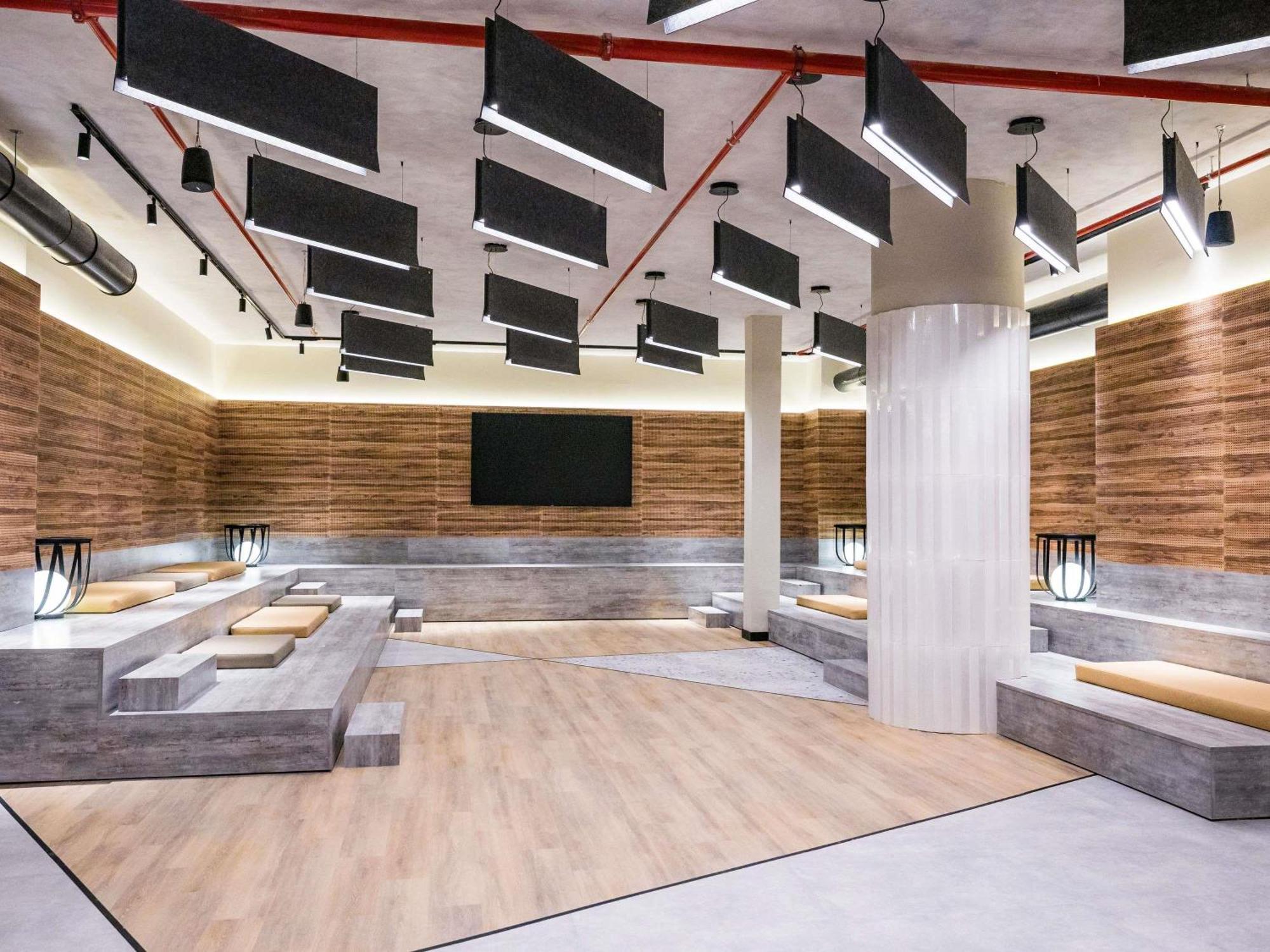 Novotel Valencia Lavant Exterior photo